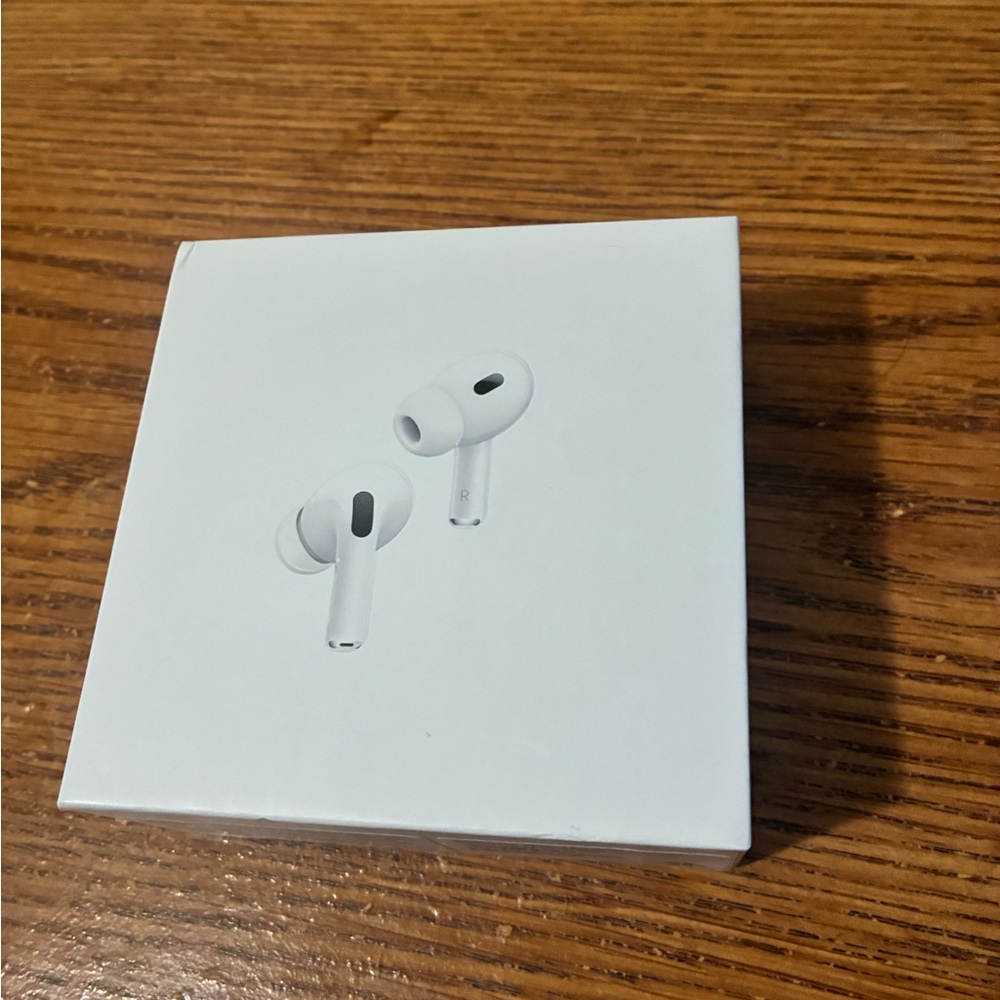 Apple White Earbud Headphones